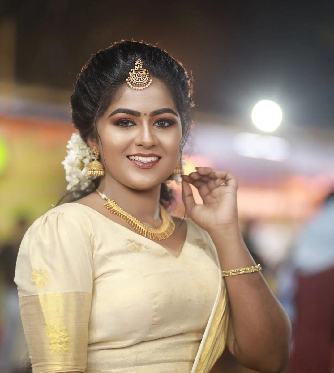 CINDRELLA BEAUTY SALON PERAVOOR